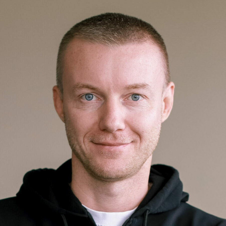qodef-team-image