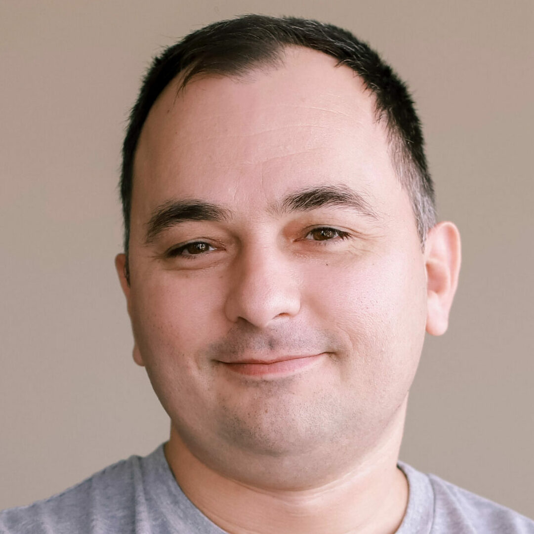 qodef-team-image