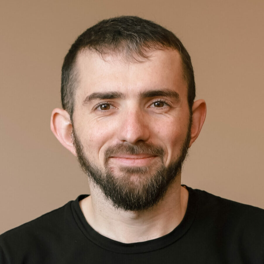 qodef-team-image
